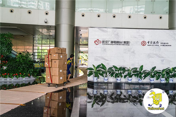 在武汉搬家时，地板刮花了该怎么修复？
