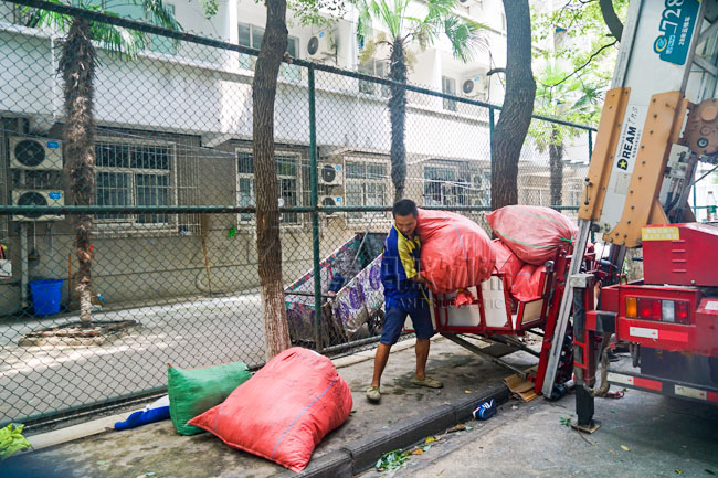 深圳搬家后如何维护地板？